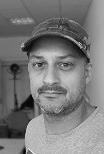Julian Holmes