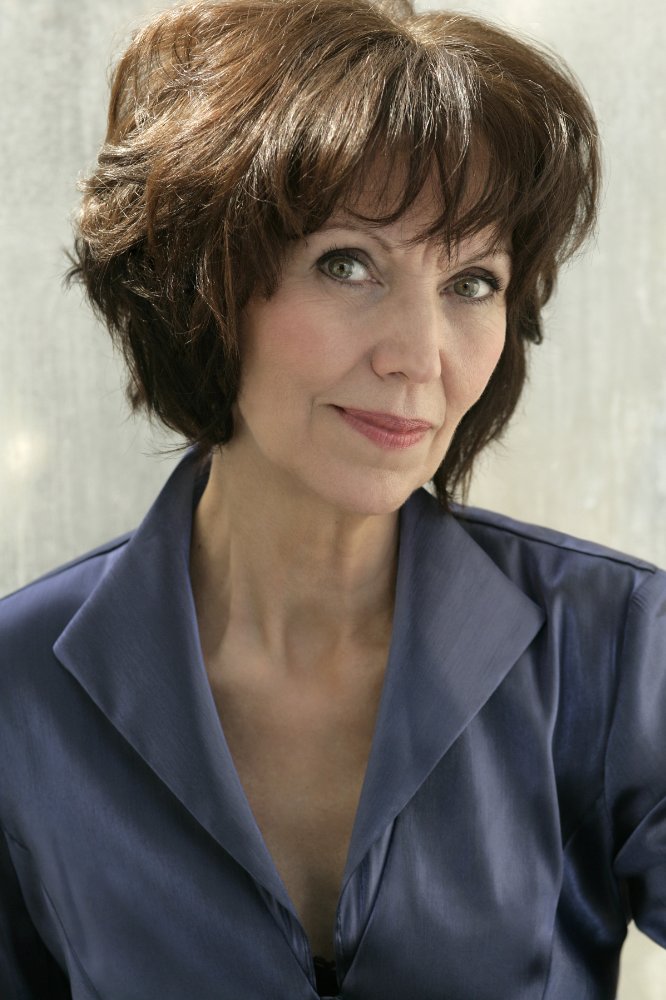Lynne Wintersteller